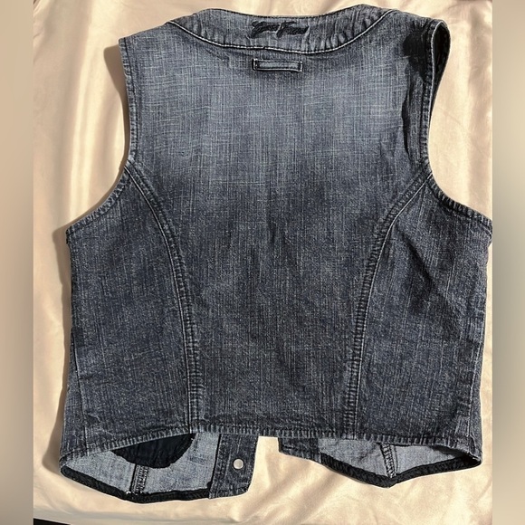 Guess Jeans: Cotton Vest - Picture 2 of 10